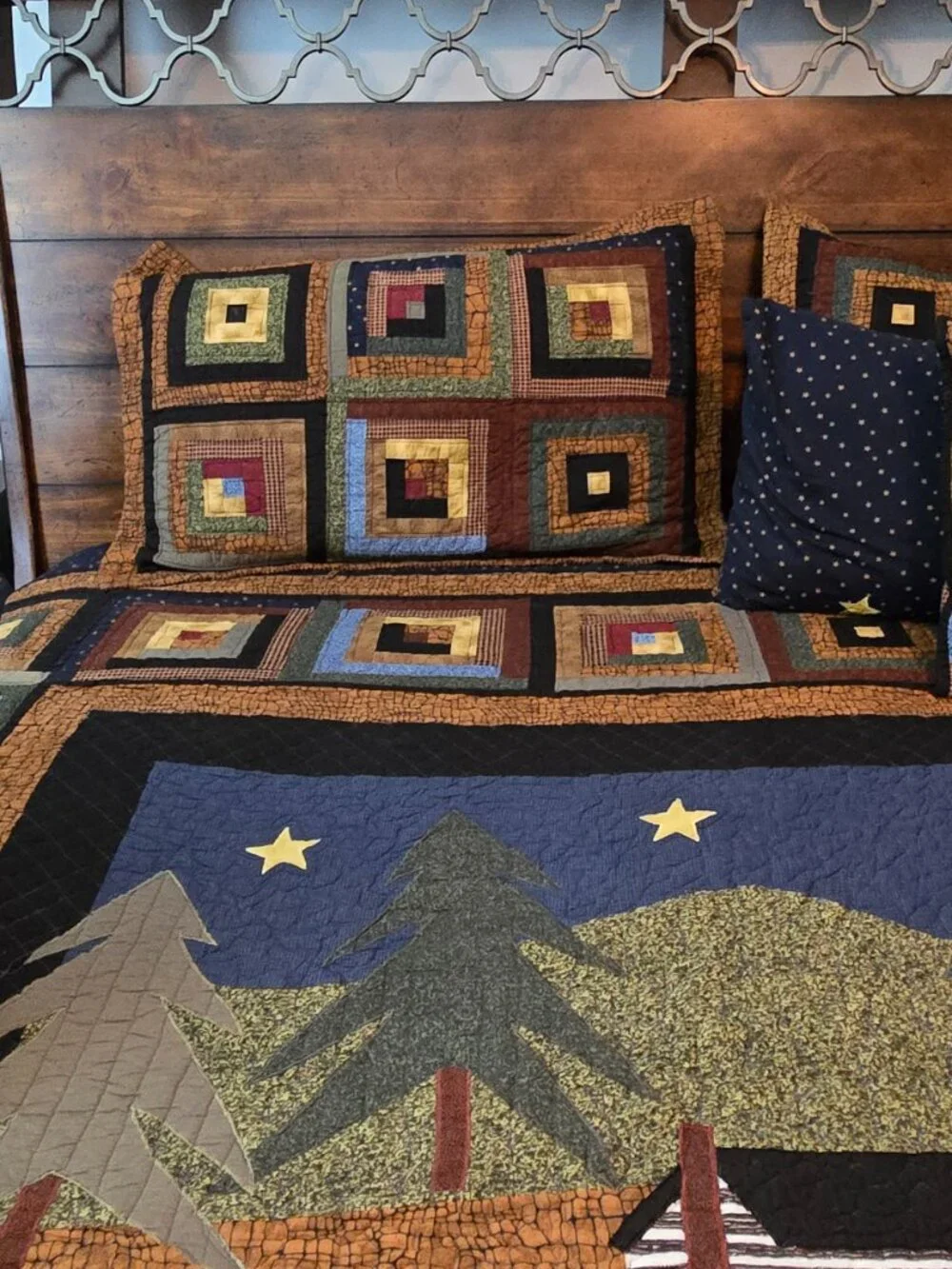NEW -- Queen/King Donna Sharp Woodland Bedspread & Pillow Set w/ curtain valance